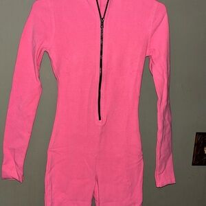 Woman side m pink short jumper stretch tag new